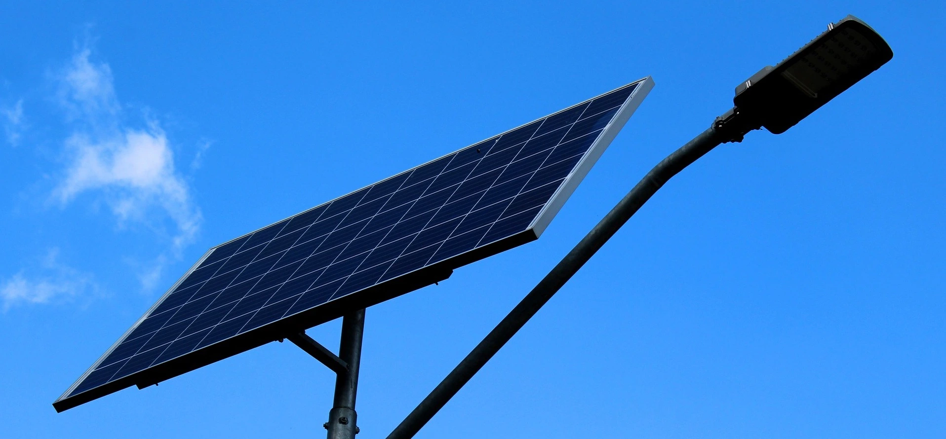 Kompletne latarnie solarne