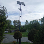 Lampa hybrydowa solarno-wiatrowa LED 2x75W / panele 2x190W / turbina 300W / 8m / 200Ah