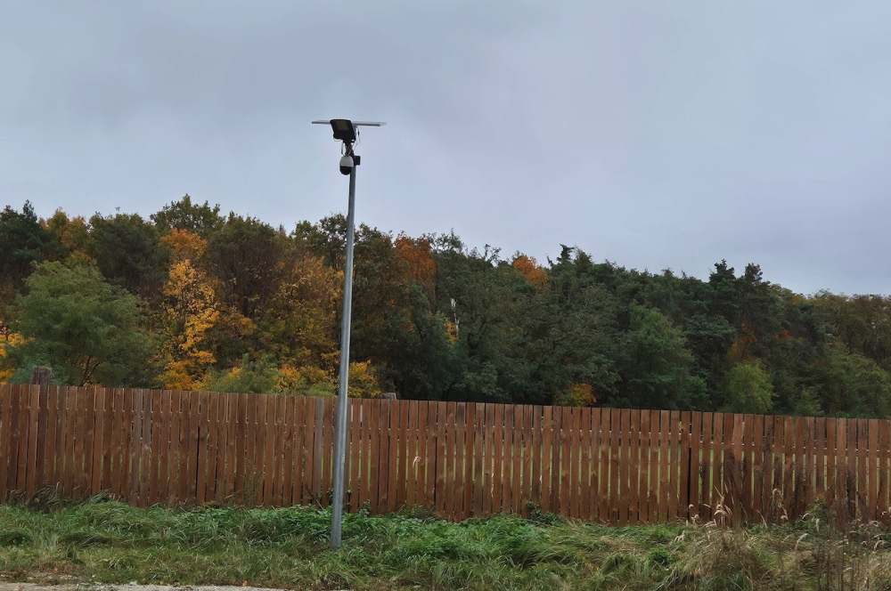 Osieczna - latarnia solarna z kamerą